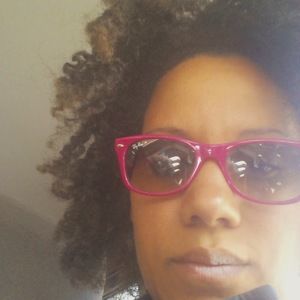 Meet your Posher, Naomi